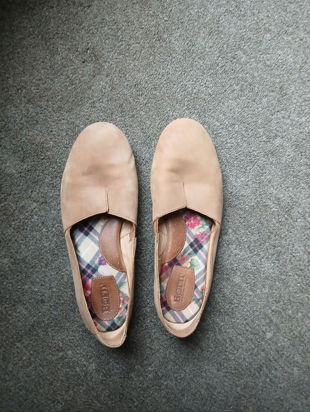 Born Neutral Tan Women's Slip-On Flats - Casual Comfort Size 9.5 M